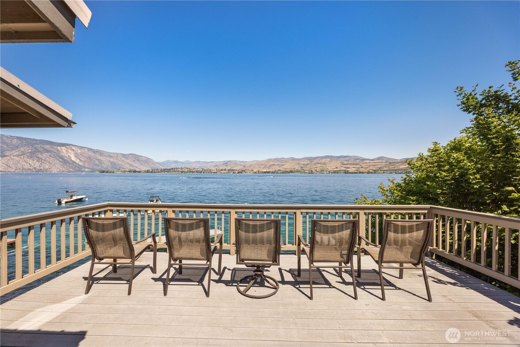 Chelan, Washington, 98816, United States, 4 Bedrooms Bedrooms, ,2 BathroomsBathrooms,Residential,Active,1971804