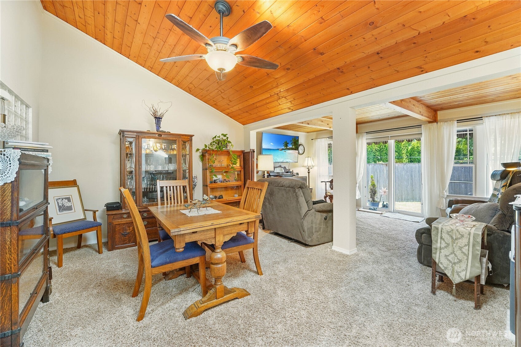 Clyde Hill, Washington, 98004, United States, 3 Bedrooms Bedrooms, ,1 BathroomBathrooms,Residential,Active,1922311
