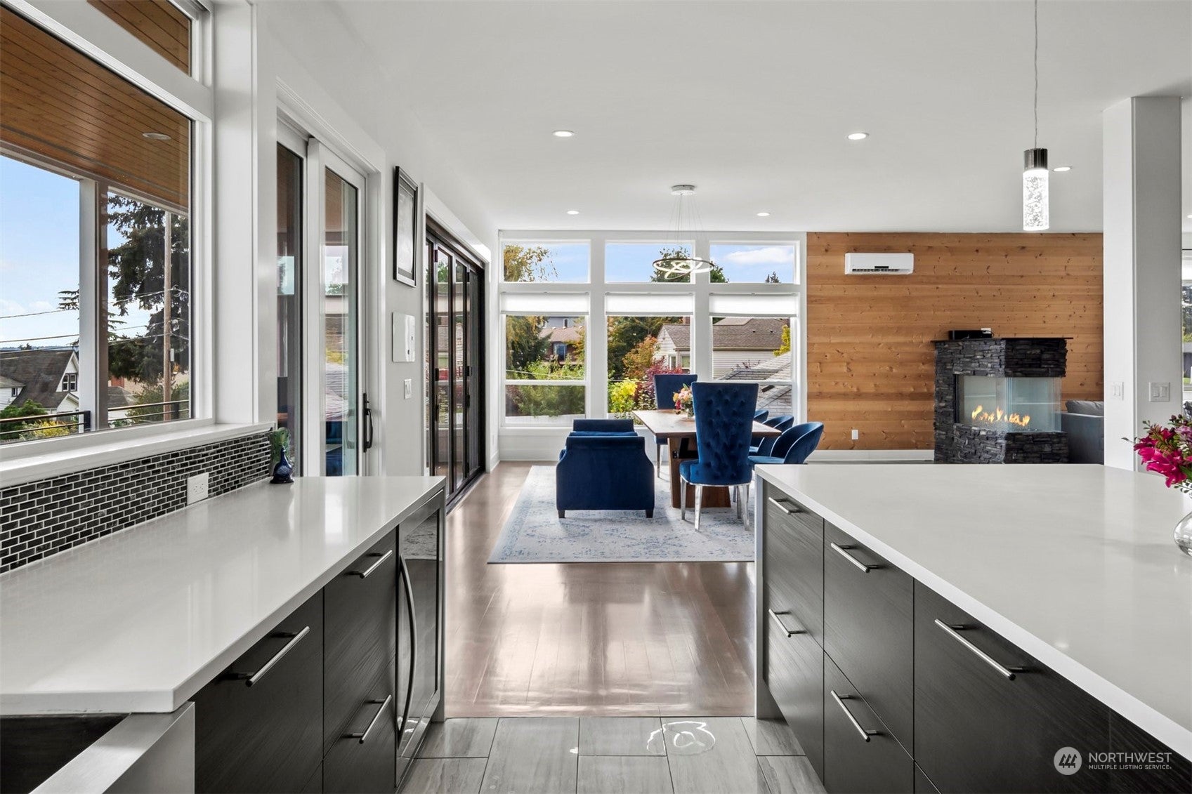 Seattle, Washington, 98178, United States, ,7 BathroomsBathrooms,Residential,Active,1702986