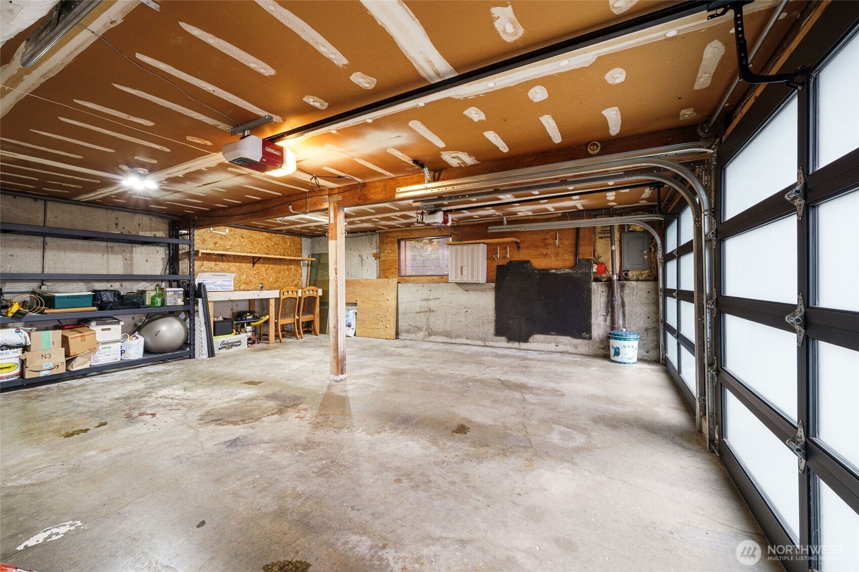 Lynnwood, Washington, 98087, United States, 3 Bedrooms Bedrooms, ,3 BathroomsBathrooms,Residential,Active,1987204