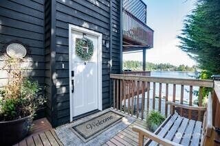 Lakewood, Washington, 98498, United States, 4 Bedrooms Bedrooms, ,4 BathroomsBathrooms,Residential,Active,1988477