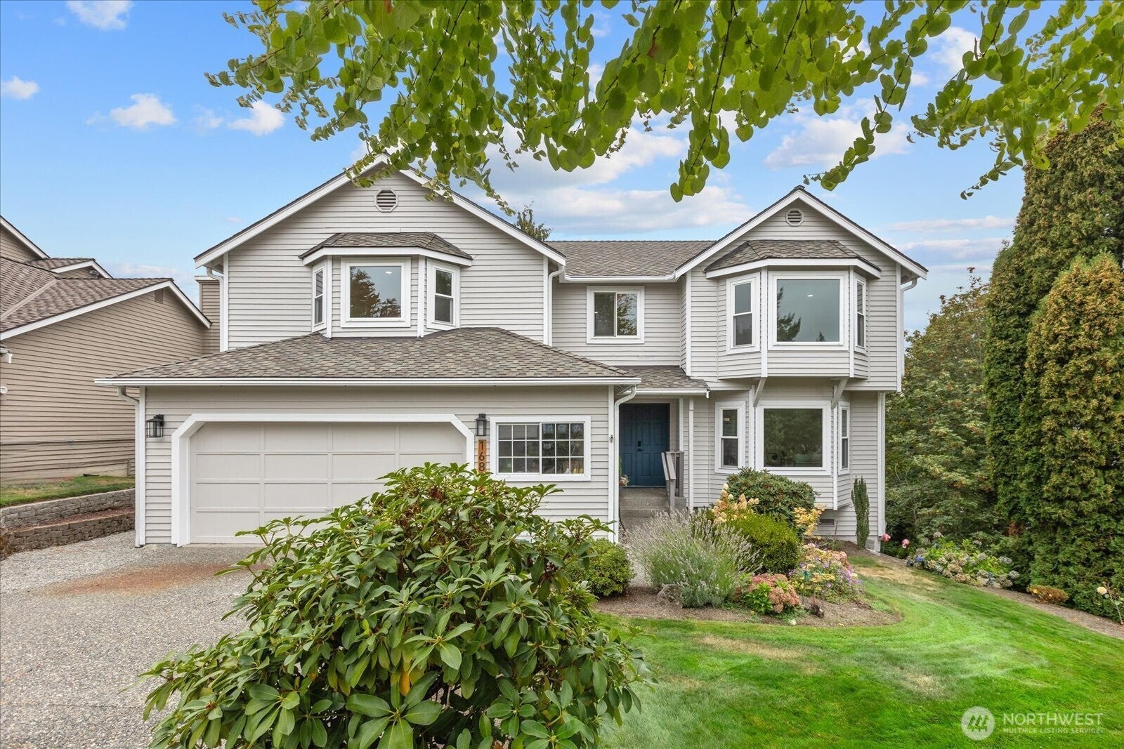 Bothell, Washington, 98011, United States, 4 Bedrooms Bedrooms, ,3 BathroomsBathrooms,Residential,Active,1944084