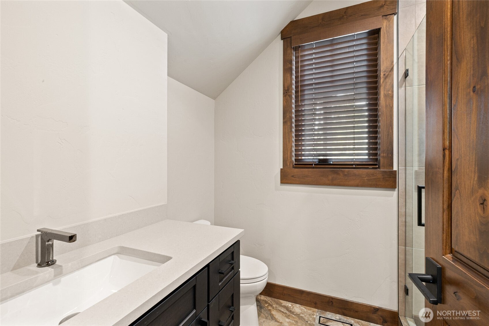 Cle Elum, Washington, 98922, United States, 5 Bedrooms Bedrooms, ,6 BathroomsBathrooms,Residential,Active,2012925