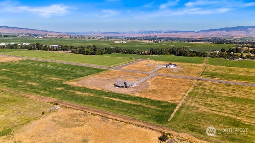 Ellensburg, Washington, 98926, United States, 3 Bedrooms Bedrooms, ,3 BathroomsBathrooms,Residential,Active,1902955