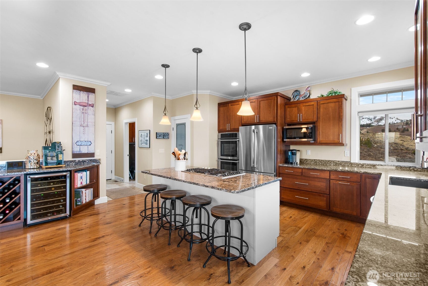 Chelan, Washington, 98816, United States, 5 Bedrooms Bedrooms, ,4 BathroomsBathrooms,Residential,Active,2009141