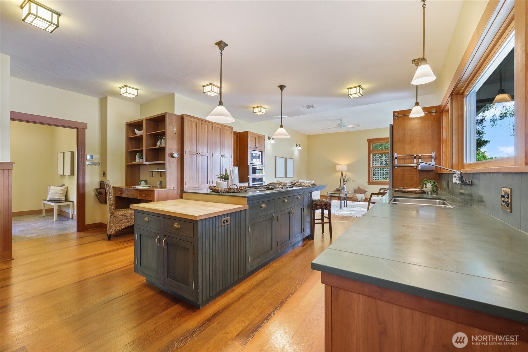 Olympia, Washington, 98506, United States, 3 Bedrooms Bedrooms, ,3 BathroomsBathrooms,Residential,Active,1953406