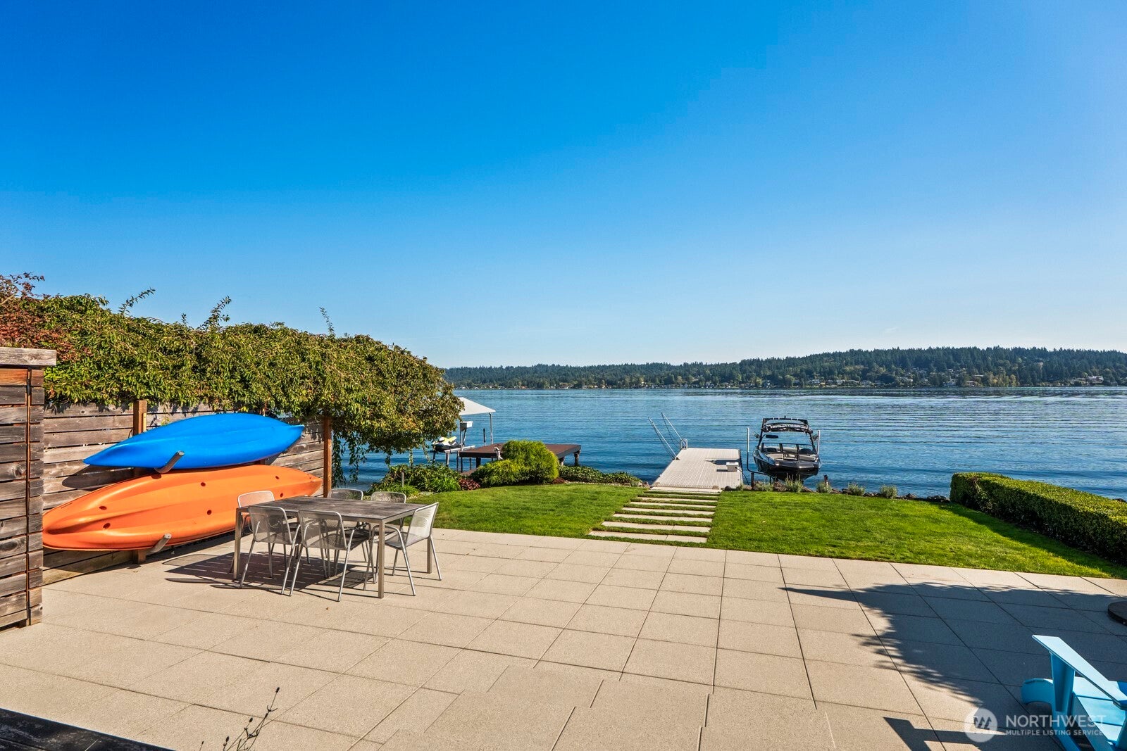 Bellevue, Washington, 98008, United States, 4 Bedrooms Bedrooms, ,5 BathroomsBathrooms,Residential,Active,1960111