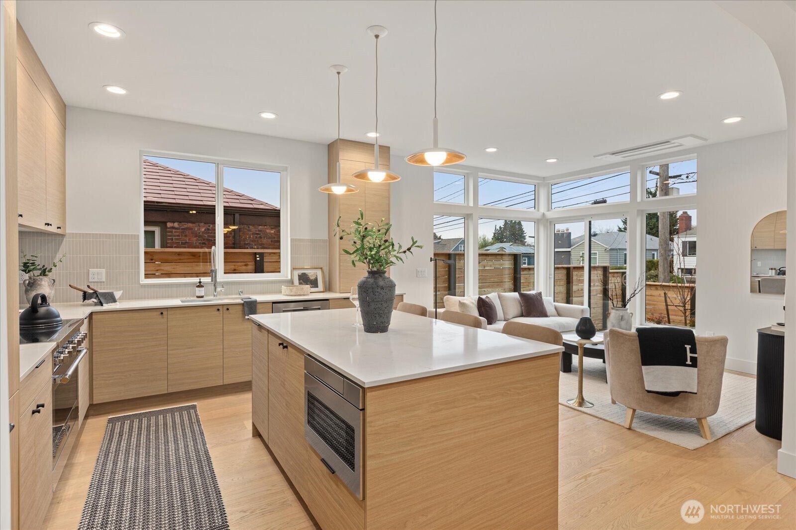 Seattle, Washington, 98107, United States, 4 Bedrooms Bedrooms, ,4 BathroomsBathrooms,Residential,Active,2008283