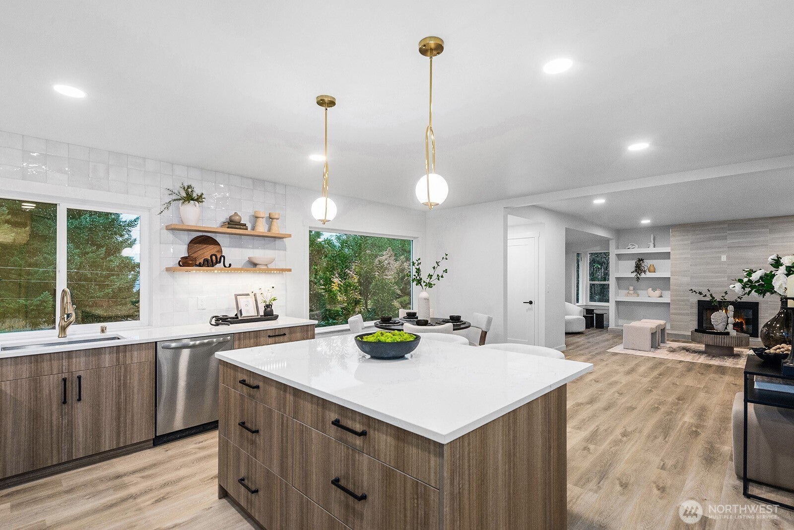 Seattle, Washington, 98125, United States, 4 Bedrooms Bedrooms, ,4 BathroomsBathrooms,Residential,Active,1988448