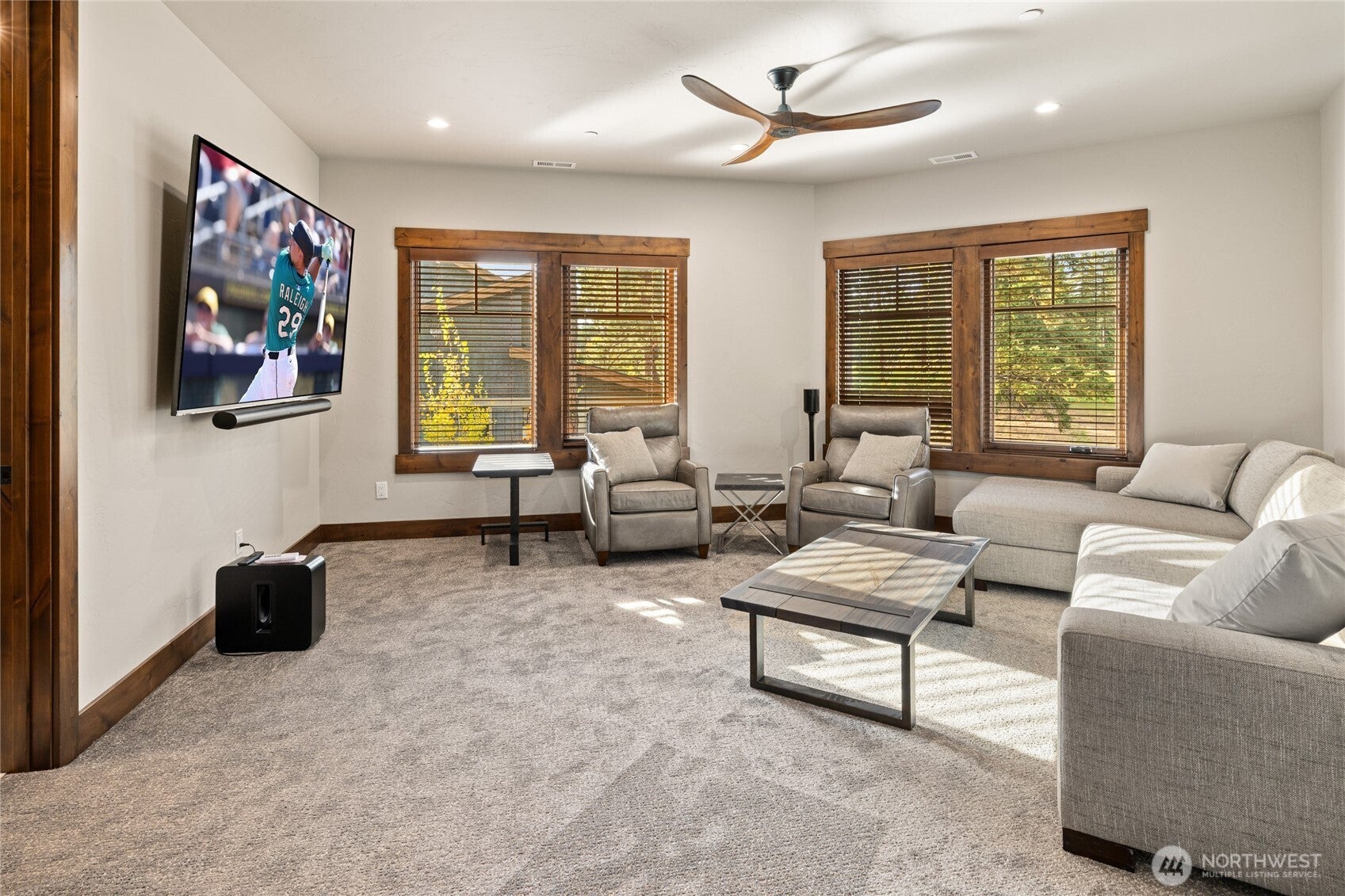 Cle Elum, Washington, 98922, United States, 5 Bedrooms Bedrooms, ,6 BathroomsBathrooms,Residential,Active,2012925