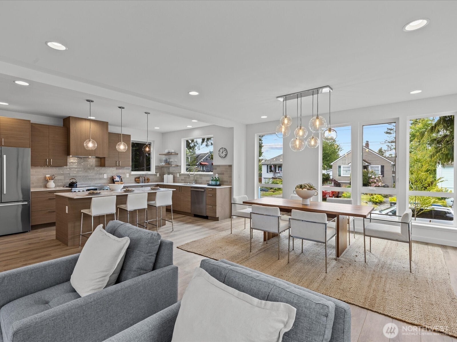 Seattle, Washington, 98117, United States, 4 Bedrooms Bedrooms, ,4 BathroomsBathrooms,Residential,Active,1892621