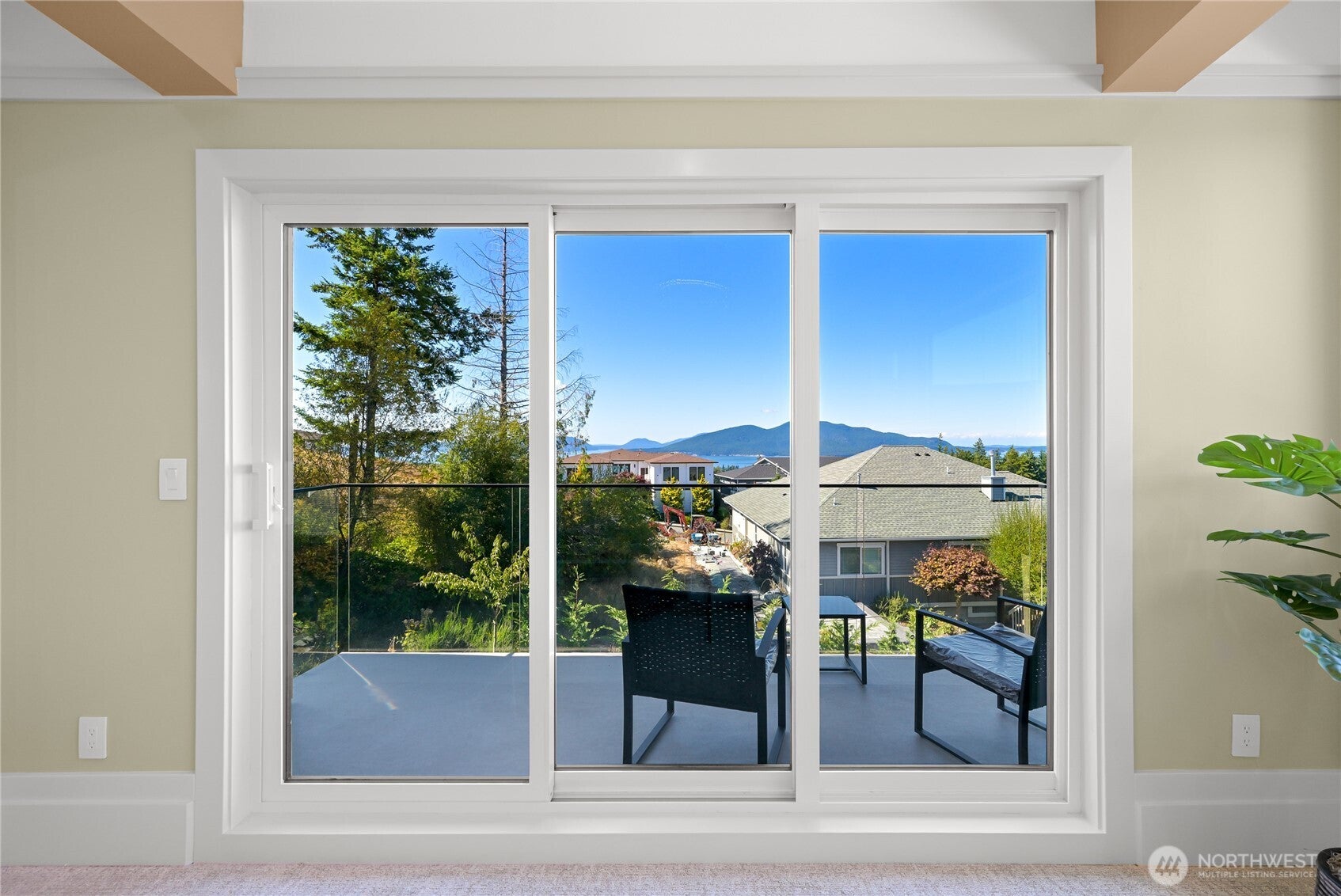 Anacortes, Washington, 98221, United States, 3 Bedrooms Bedrooms, ,4 BathroomsBathrooms,Residential,Pending,2009148