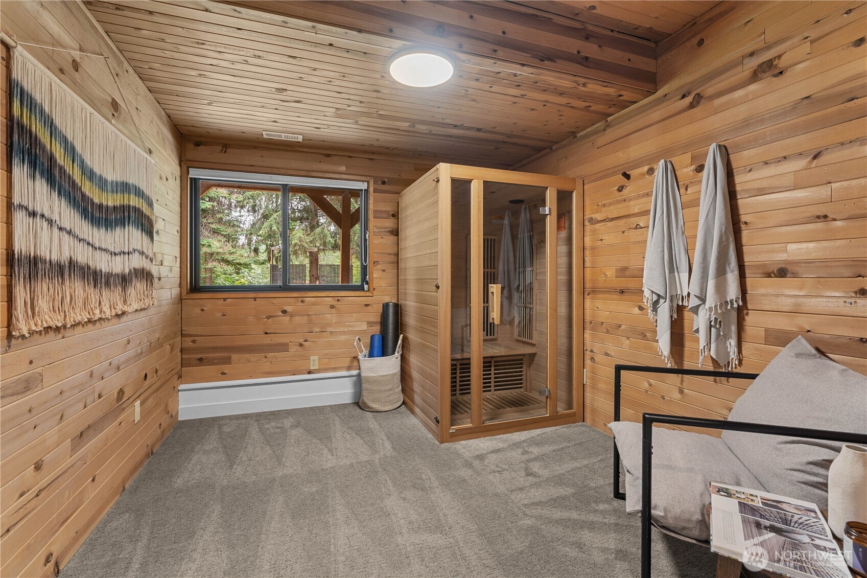 Issaquah, Washington, 98027, United States, 4 Bedrooms Bedrooms, ,3 BathroomsBathrooms,Residential,Active,1892601