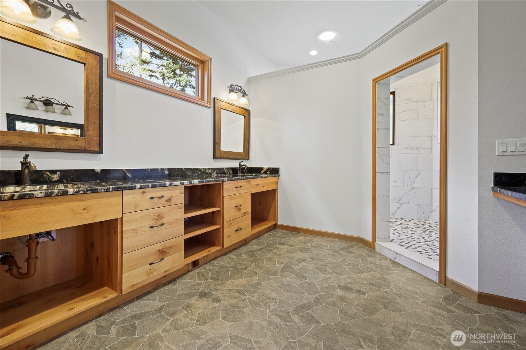 Olympia, Washington, 98513, United States, 3 Bedrooms Bedrooms, ,3 BathroomsBathrooms,Residential,Active,1919389