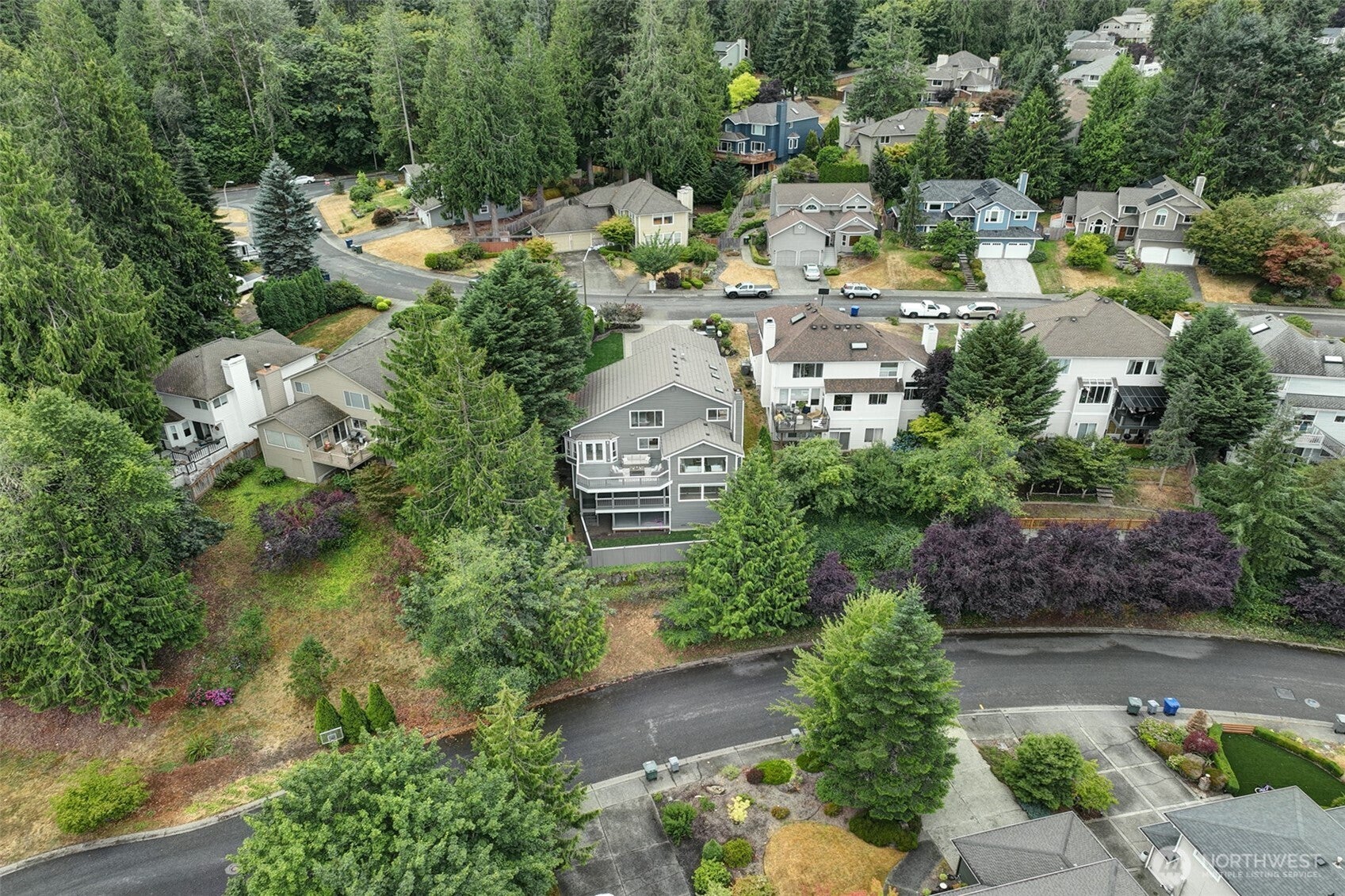 Sammamish, Washington, 98074, United States, 4 Bedrooms Bedrooms, ,4 BathroomsBathrooms,Residential,Active,1909838