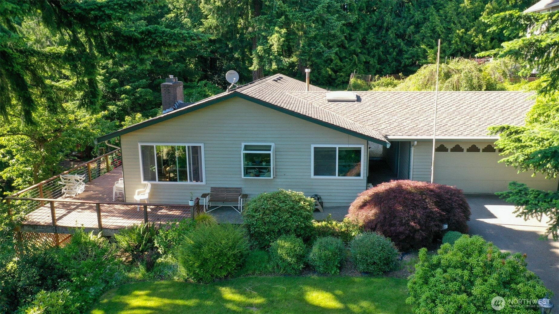 Sammamish, Washington, 98075, United States, 2 Bedrooms Bedrooms, ,2 BathroomsBathrooms,Residential,Active,1941345