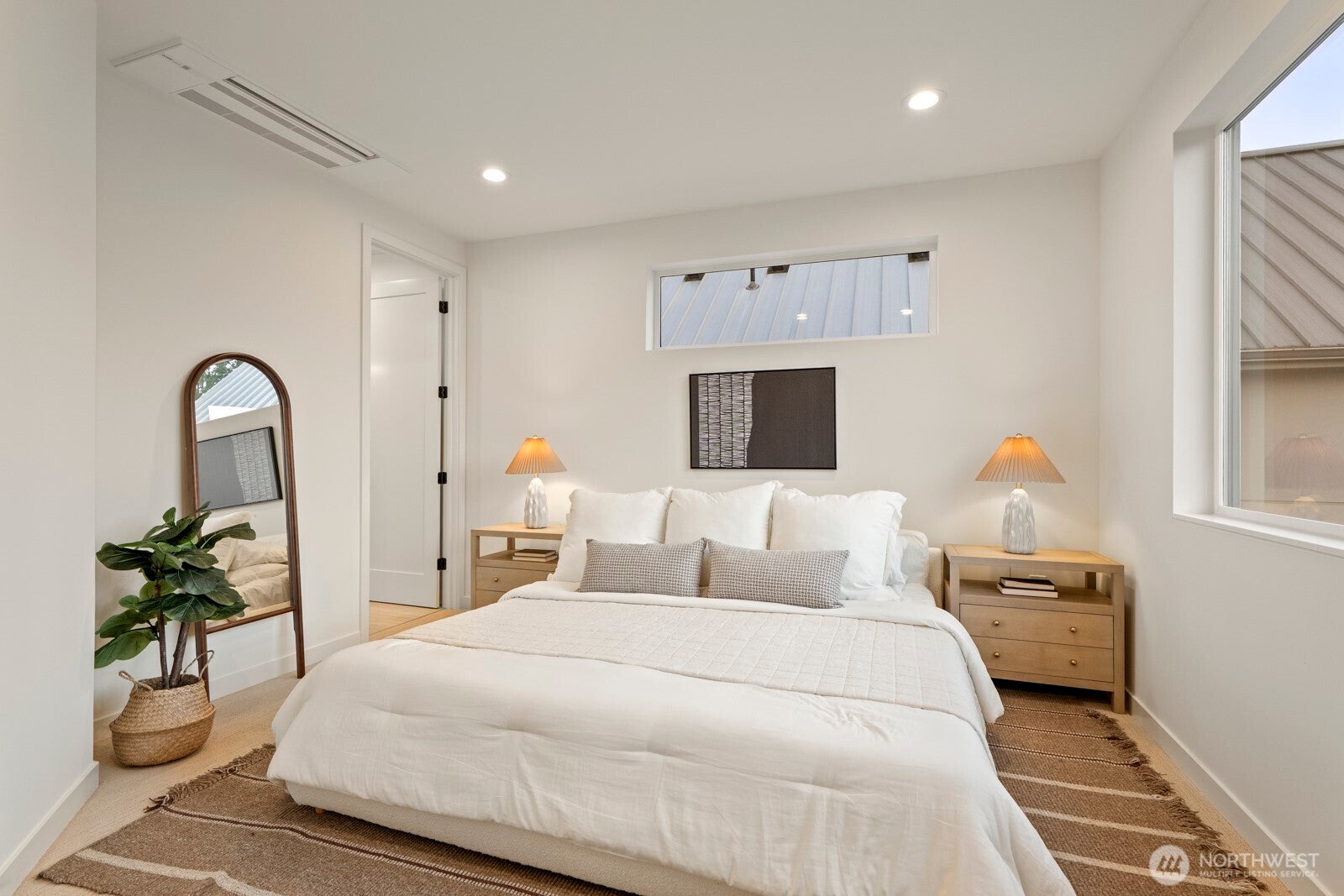 Seattle, Washington, 98116, United States, 3 Bedrooms Bedrooms, ,3 BathroomsBathrooms,Residential,Active,1942352