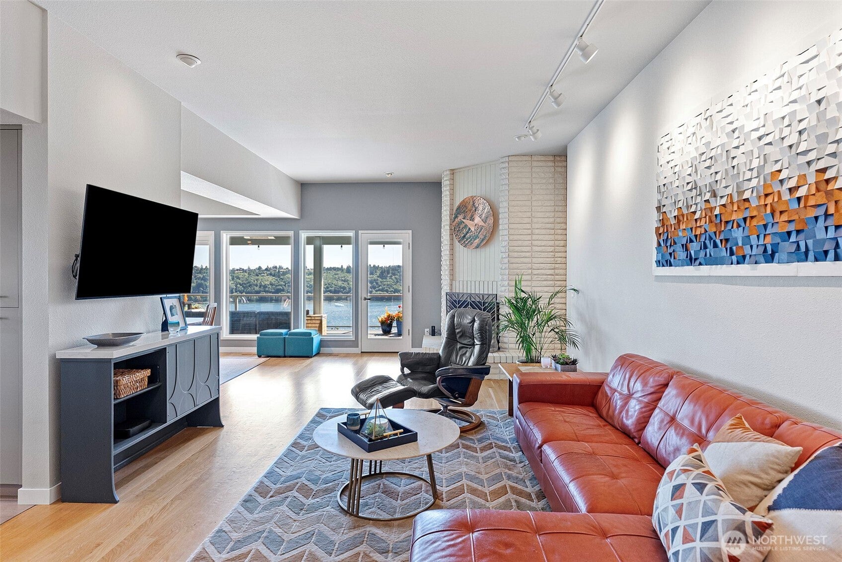 Gig Harbor, Washington, 98335, United States, 2 Bedrooms Bedrooms, ,4 BathroomsBathrooms,Residential,Active,1920248