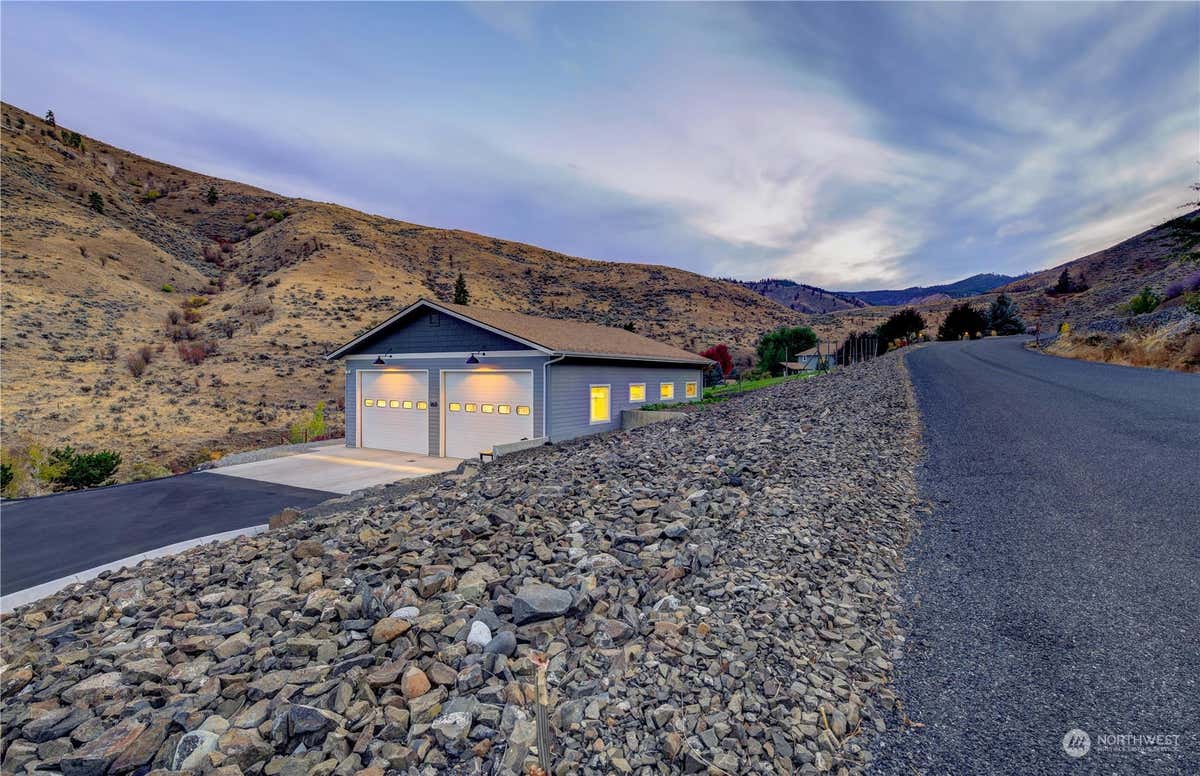 1611 AND 1585 PITCHER CANYON ROAD, WENATCHEE, WA 98801, photo 1 of 20