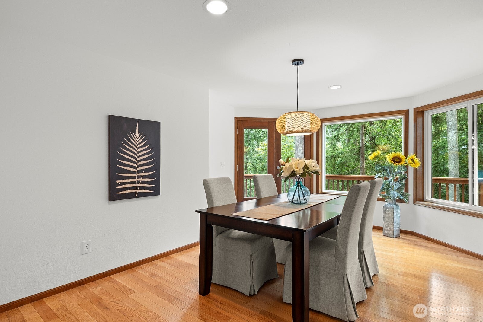 Issaquah, Washington, 98027, United States, 4 Bedrooms Bedrooms, ,3 BathroomsBathrooms,Residential,Active,1952447