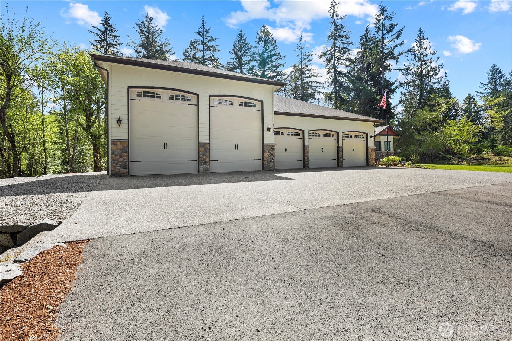 Olympia, Washington, 98513, United States, 3 Bedrooms Bedrooms, ,3 BathroomsBathrooms,Residential,Active,1919389