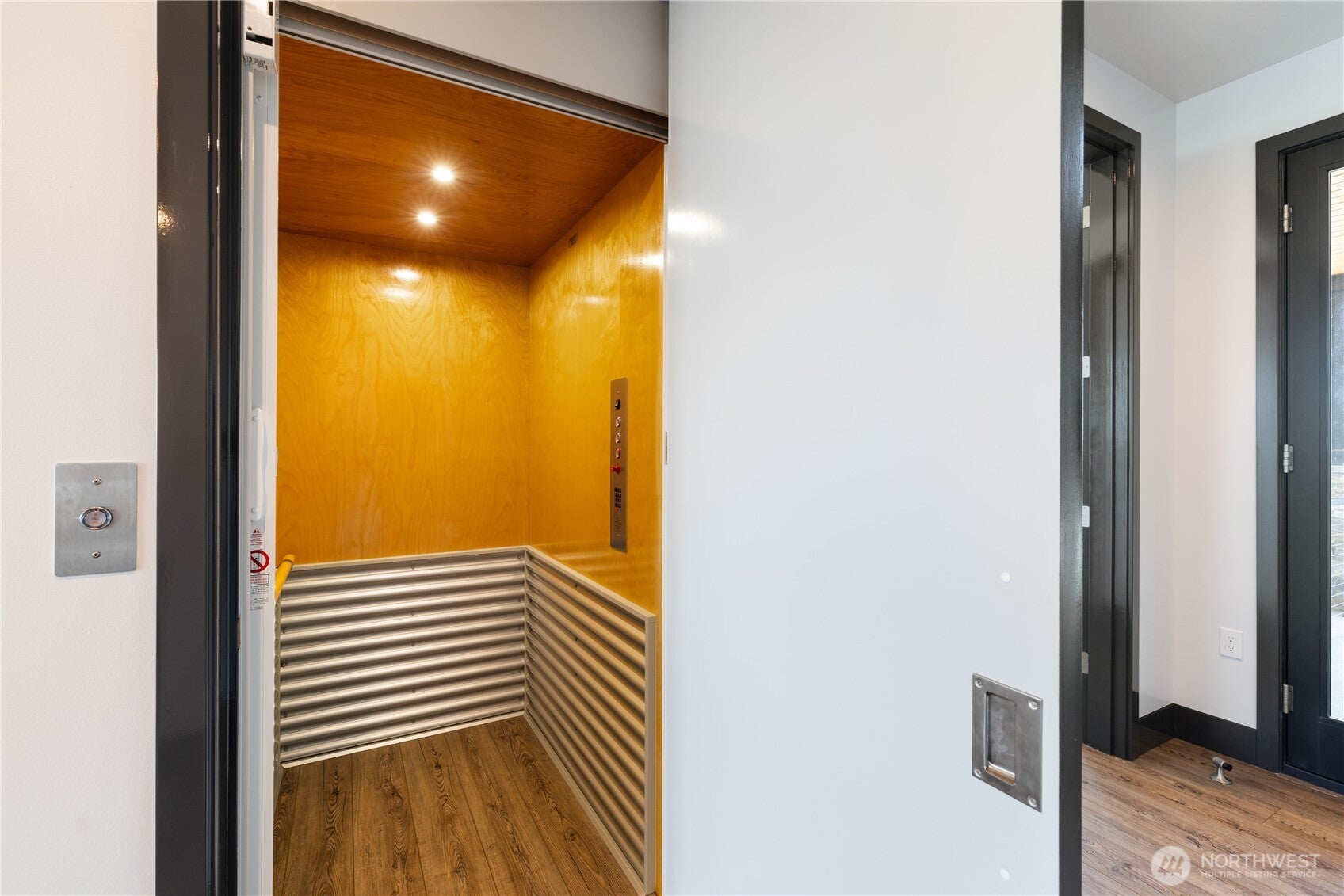 Anacortes, Washington, 98221, United States, 3 Bedrooms Bedrooms, ,3 BathroomsBathrooms,Residential,Active,1968386