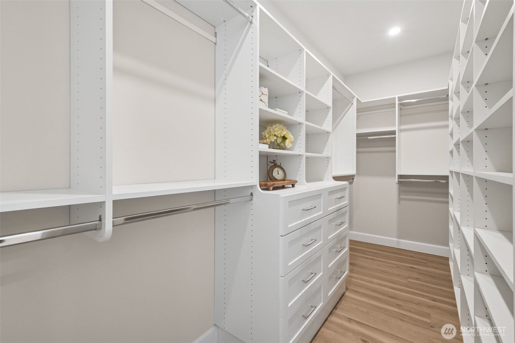 Maple Valley, Washington, 98038, United States, 4 Bedrooms Bedrooms, ,4 BathroomsBathrooms,Residential,Active,1965803