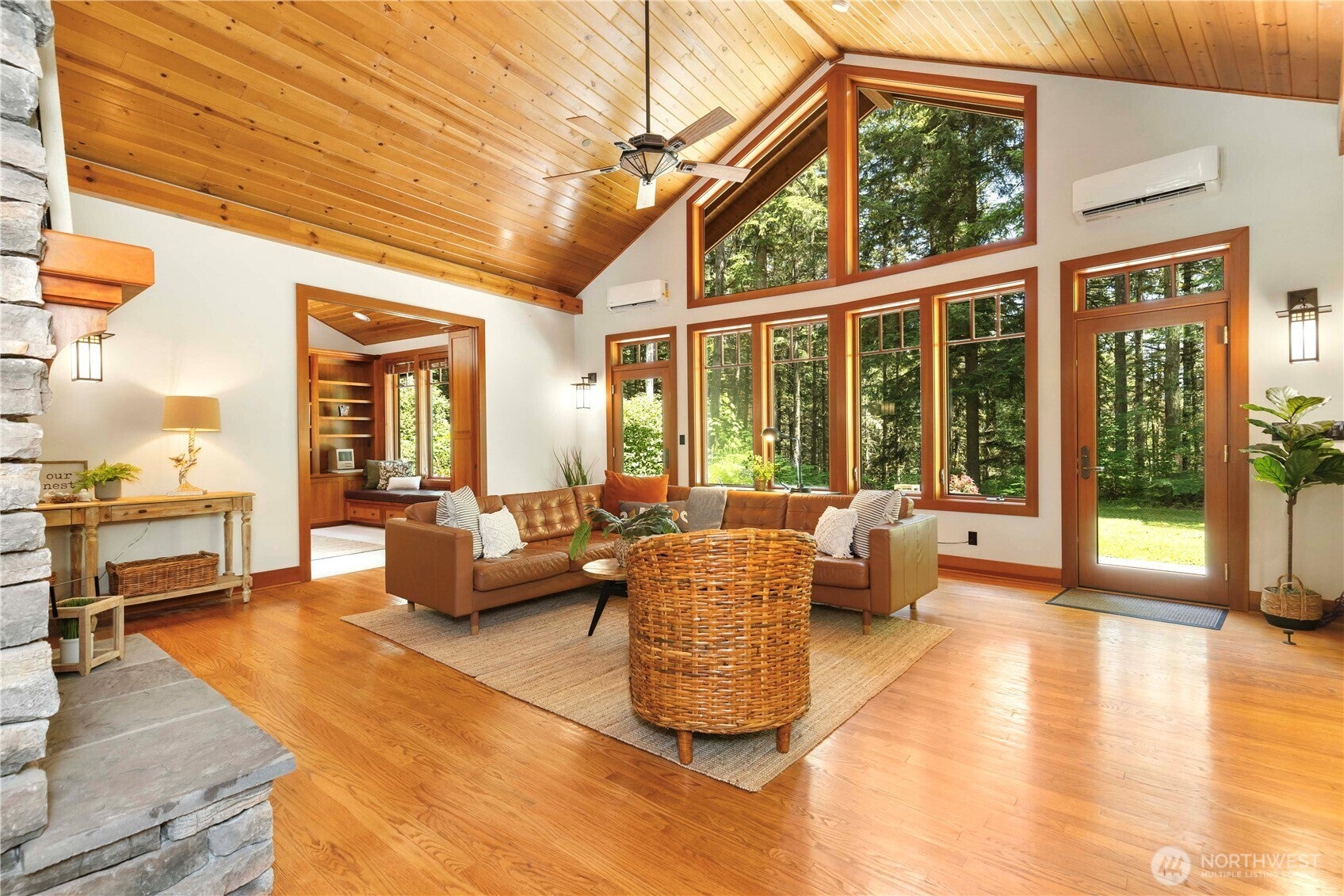 Carnation, Washington, 98014, United States, 3 Bedrooms Bedrooms, ,4 BathroomsBathrooms,Residential,Active,1852686