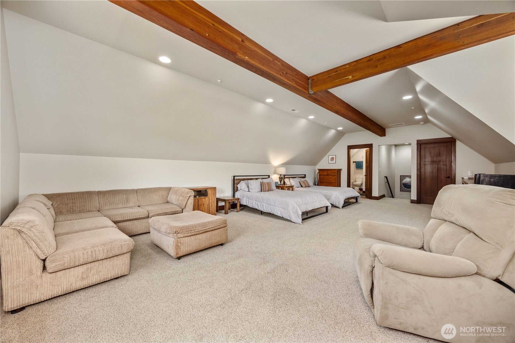 Orondo, Washington, 98843, United States, 3 Bedrooms Bedrooms, ,4 BathroomsBathrooms,Residential,Active,1823970