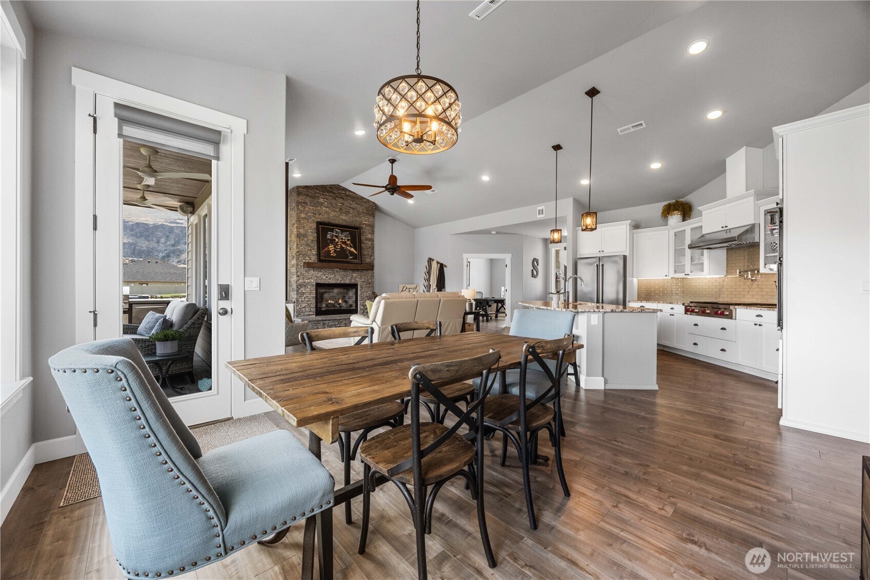 Orondo, Washington, 98843, United States, 4 Bedrooms Bedrooms, ,2 BathroomsBathrooms,Residential,Active,1919394