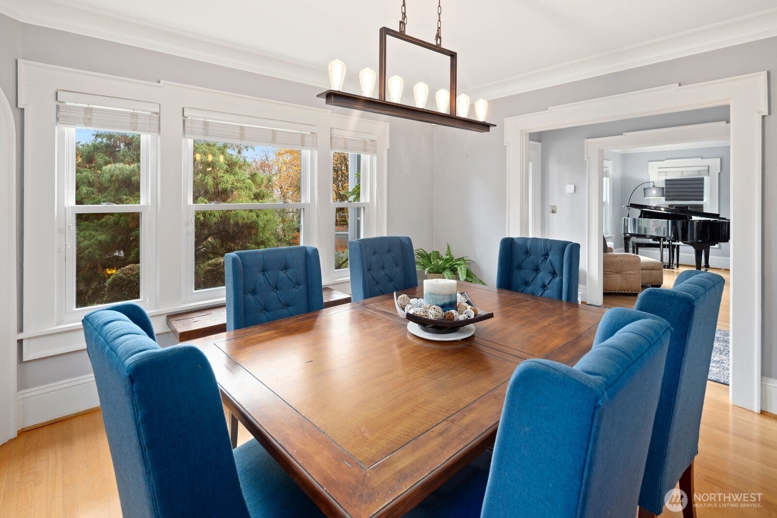 Seattle, Washington, 98122, United States, 3 Bedrooms Bedrooms, ,3 BathroomsBathrooms,Residential,Active,1988423