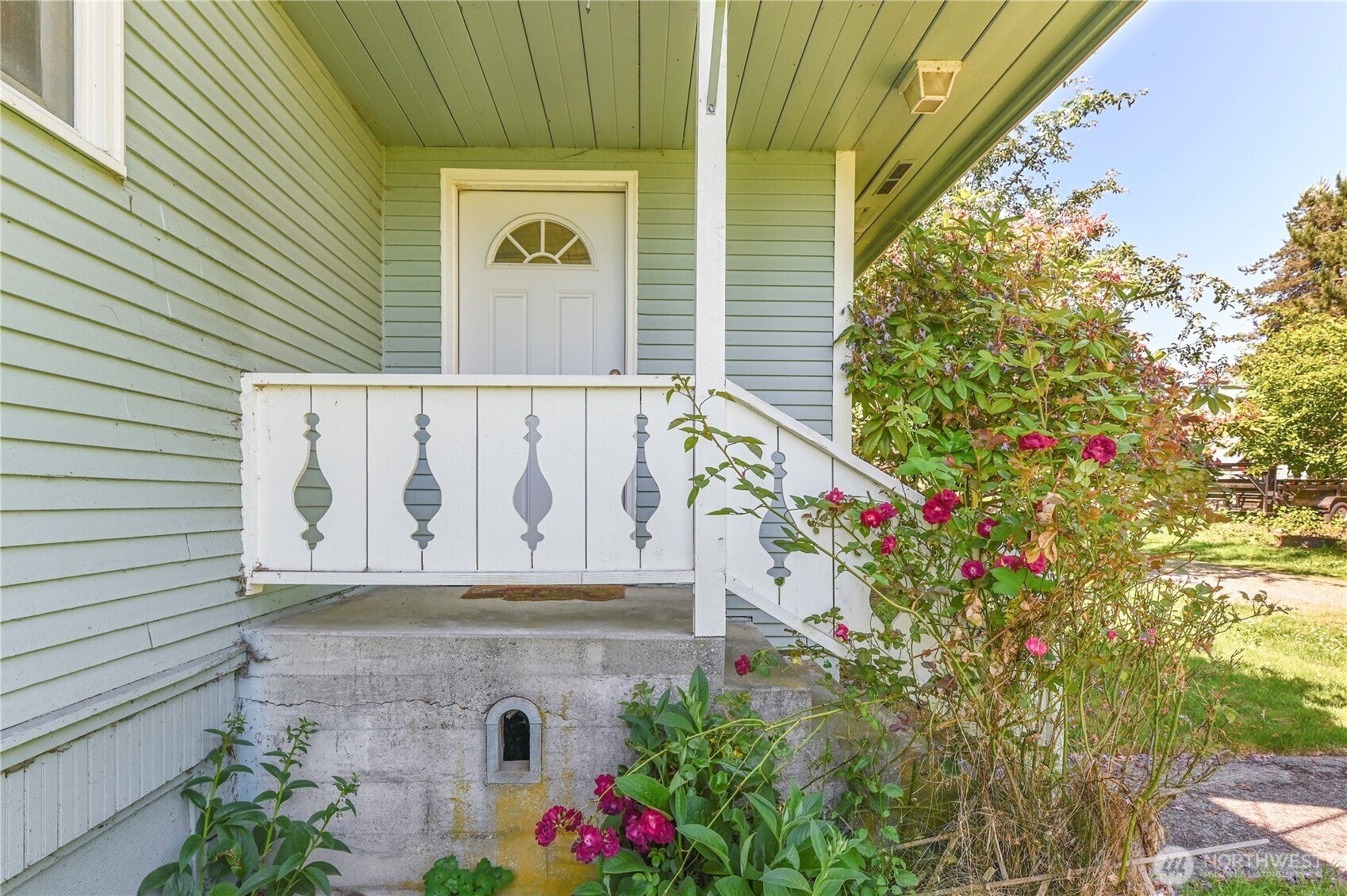 Snohomish, Washington, 98290, United States, 4 Bedrooms Bedrooms, ,2 BathroomsBathrooms,Residential,Active,1849487