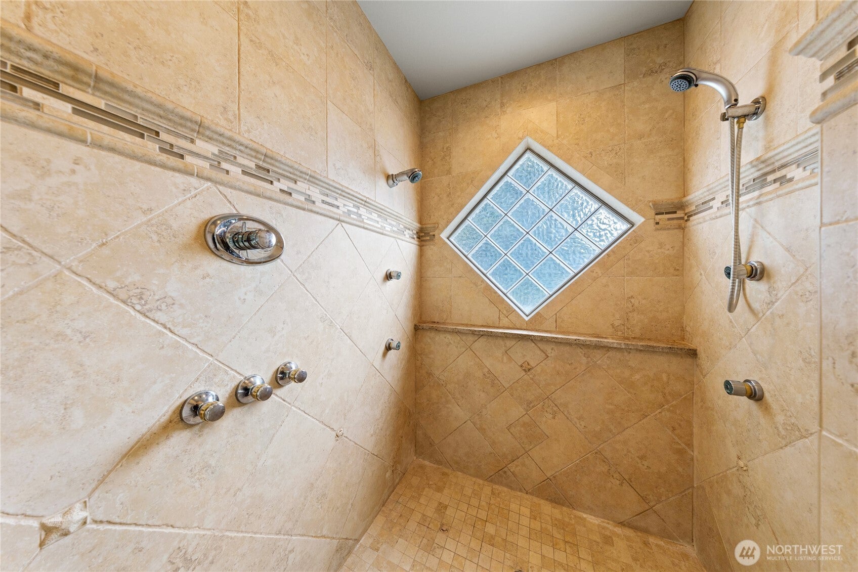 Anacortes, Washington, 98221, United States, 4 Bedrooms Bedrooms, ,3 BathroomsBathrooms,Residential,Pending,1968376