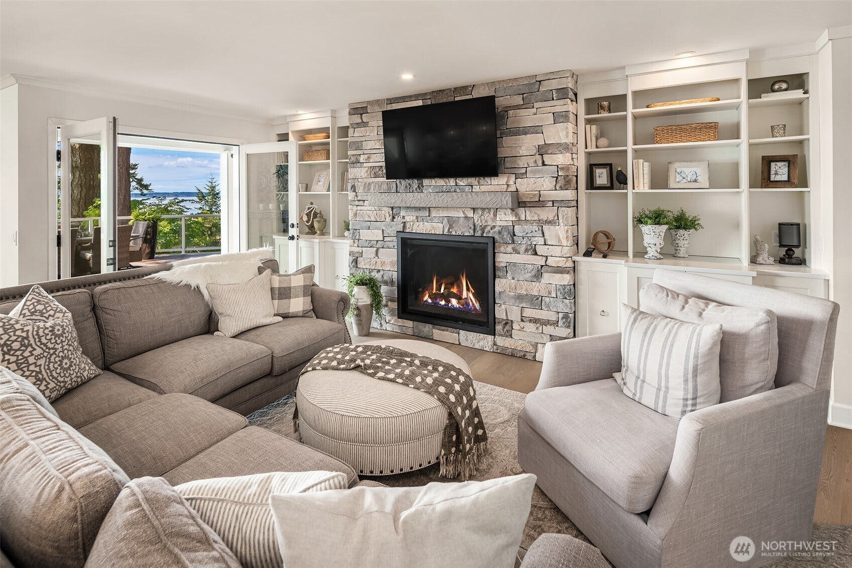 Camano Island, Washington, 98282, United States, 2 Bedrooms Bedrooms, ,2 BathroomsBathrooms,Residential,Active,1902927