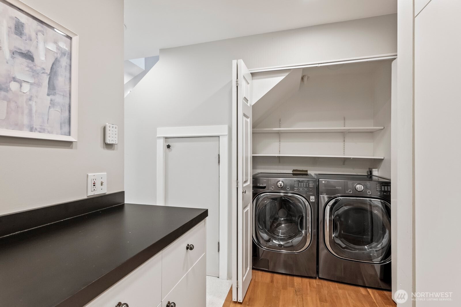 Seattle, Washington, 98136, United States, 4 Bedrooms Bedrooms, ,4 BathroomsBathrooms,Residential,Active,1945253