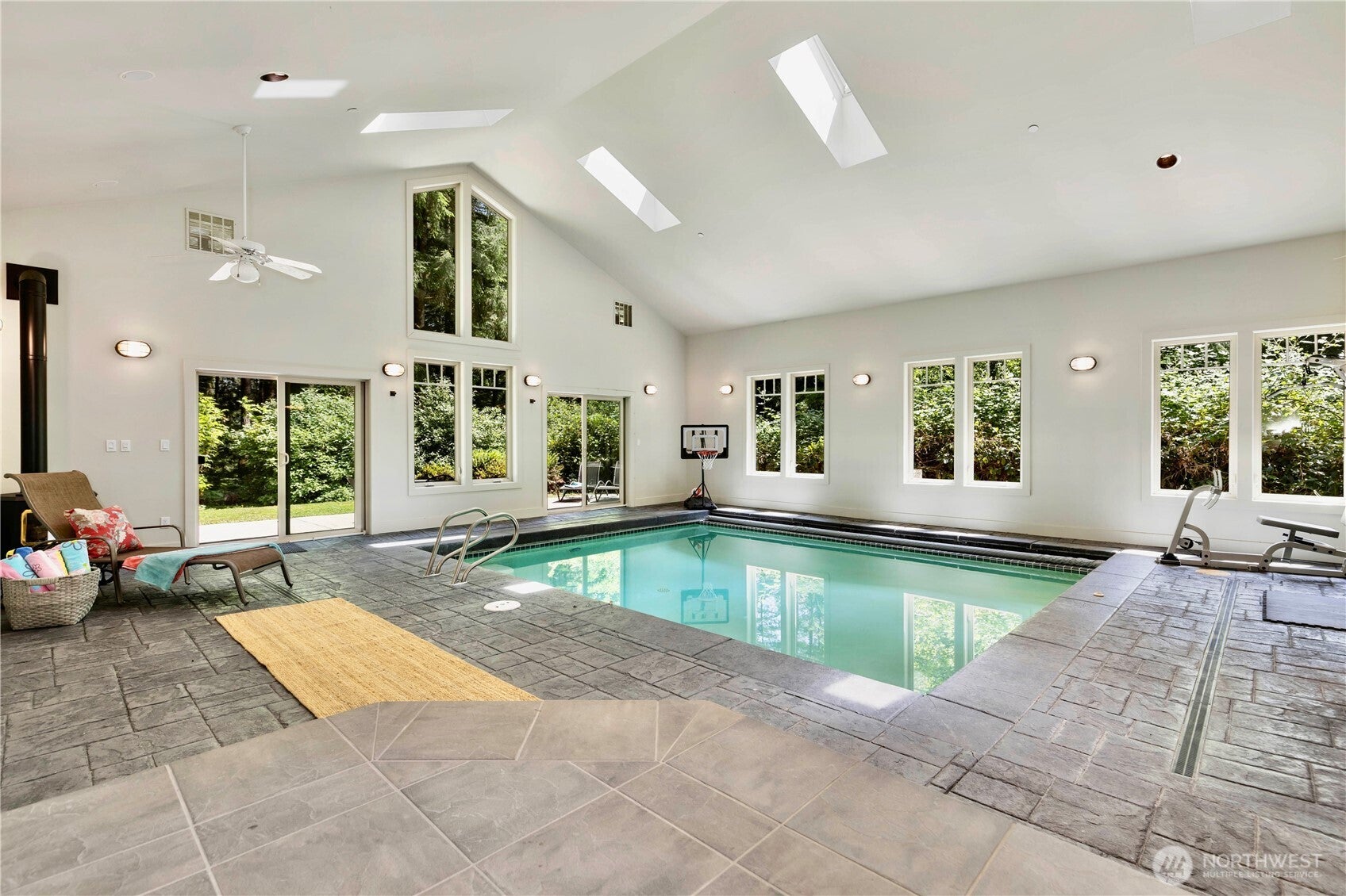 Carnation, Washington, 98014, United States, 3 Bedrooms Bedrooms, ,4 BathroomsBathrooms,Residential,Active,1852686