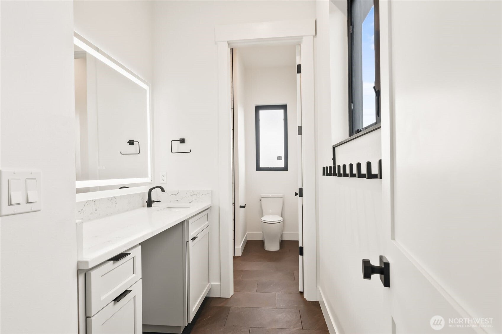 Yakima, Washington, 98908, United States, 4 Bedrooms Bedrooms, ,4 BathroomsBathrooms,Residential,Active,1993975