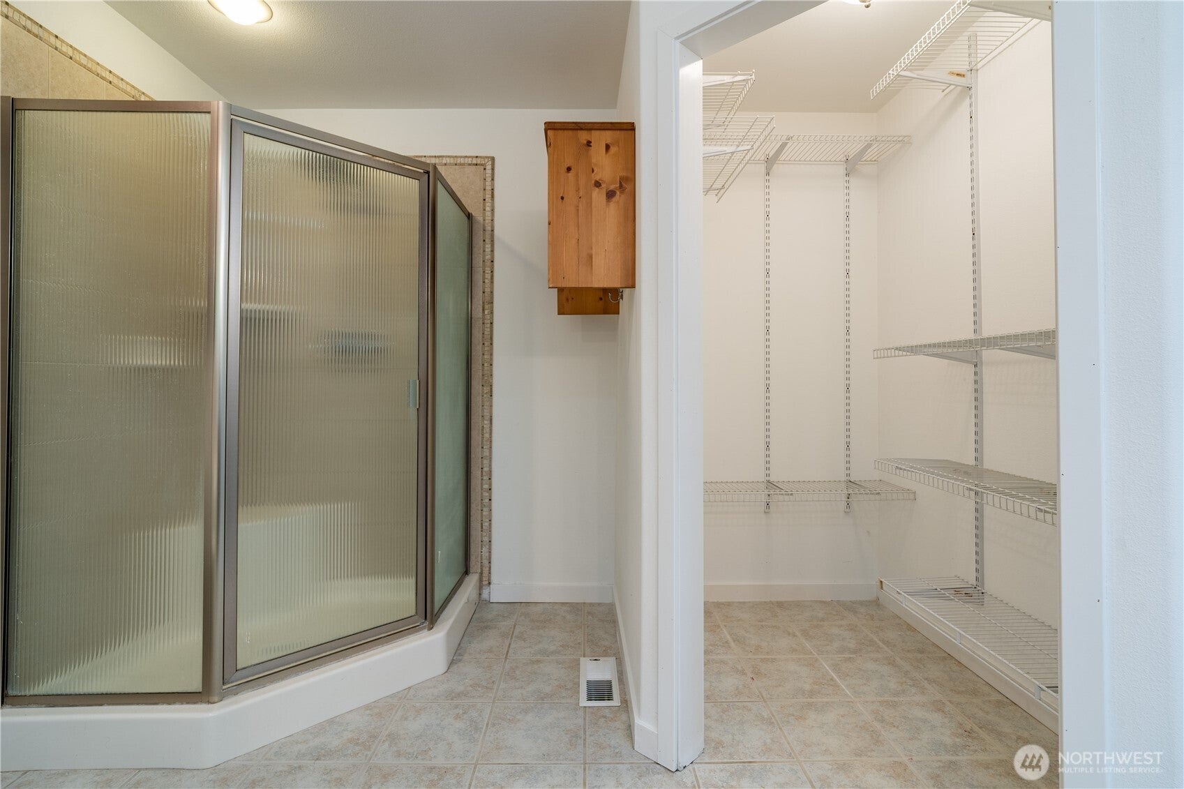 Lacey, Washington, 98516, United States, 4 Bedrooms Bedrooms, ,3 BathroomsBathrooms,Residential,Active,2008328