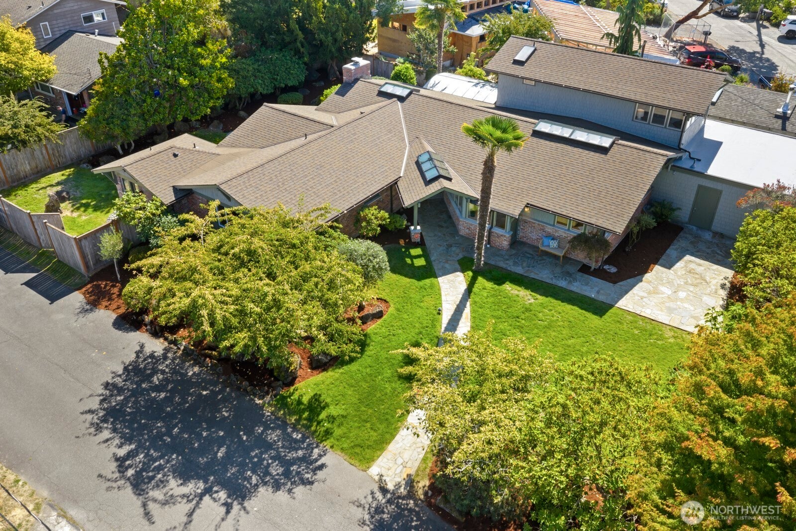 Seattle, Washington, 98136, United States, 4 Bedrooms Bedrooms, ,4 BathroomsBathrooms,Residential,Active,2013153