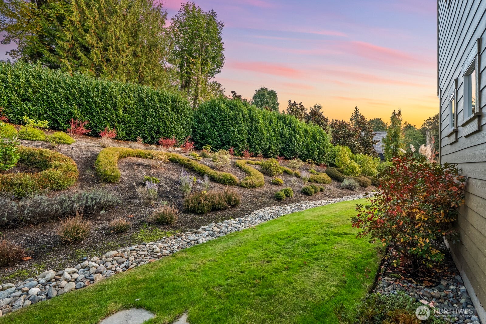 Redmond, Washington, 98053, United States, 4 Bedrooms Bedrooms, ,5 BathroomsBathrooms,Residential,Active,1967297