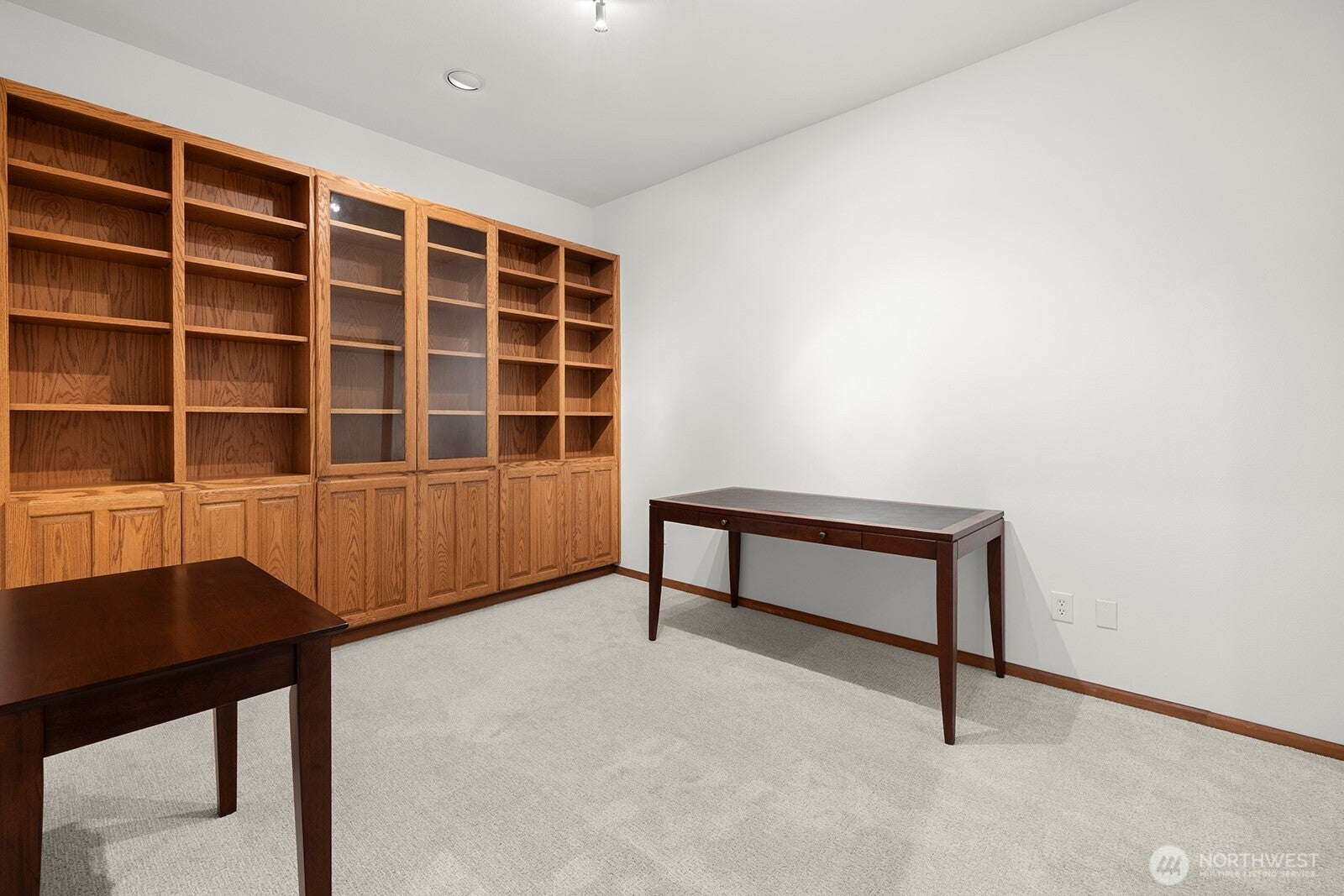 Issaquah, Washington, 98027, United States, 4 Bedrooms Bedrooms, ,3 BathroomsBathrooms,Residential,Active,1952447