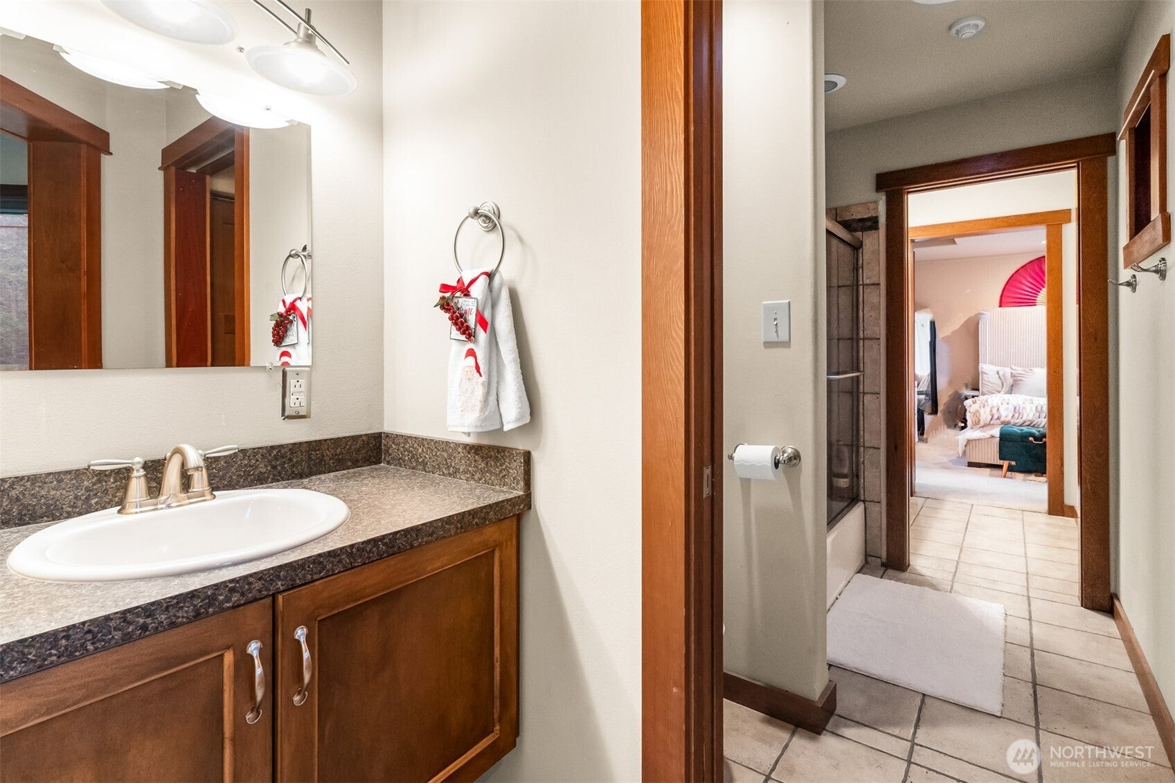 Roy, Washington, 98580, United States, 5 Bedrooms Bedrooms, ,5 BathroomsBathrooms,Residential,Contingent,2007210