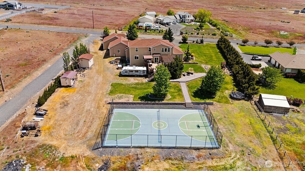 Yakima, Washington, 98901, United States, 4 Bedrooms Bedrooms, ,3 BathroomsBathrooms,Residential,Active,1820832