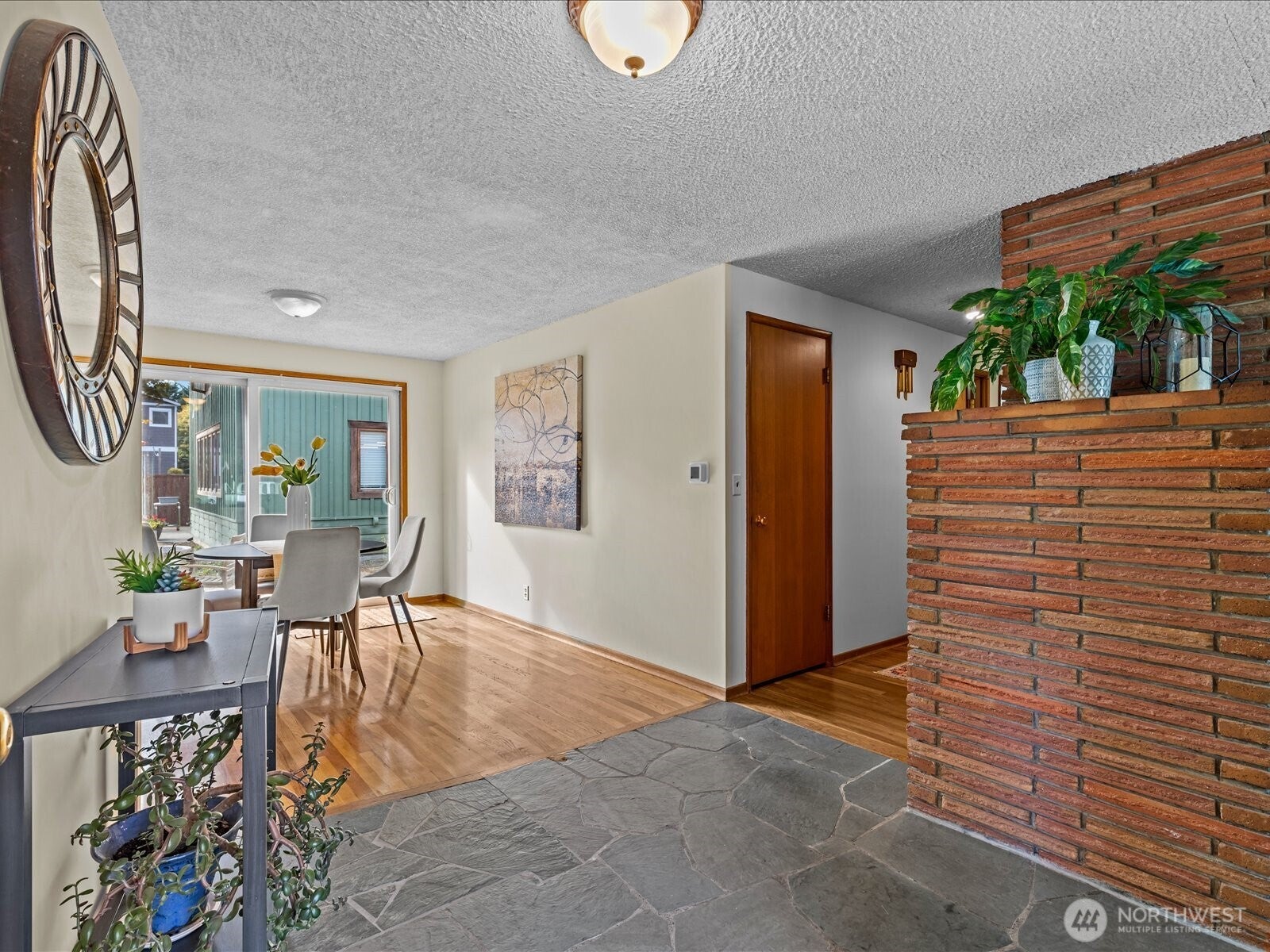 Seattle, Washington, 98103, United States, 3 Bedrooms Bedrooms, ,1 BathroomBathrooms,Residential,Active,1953017