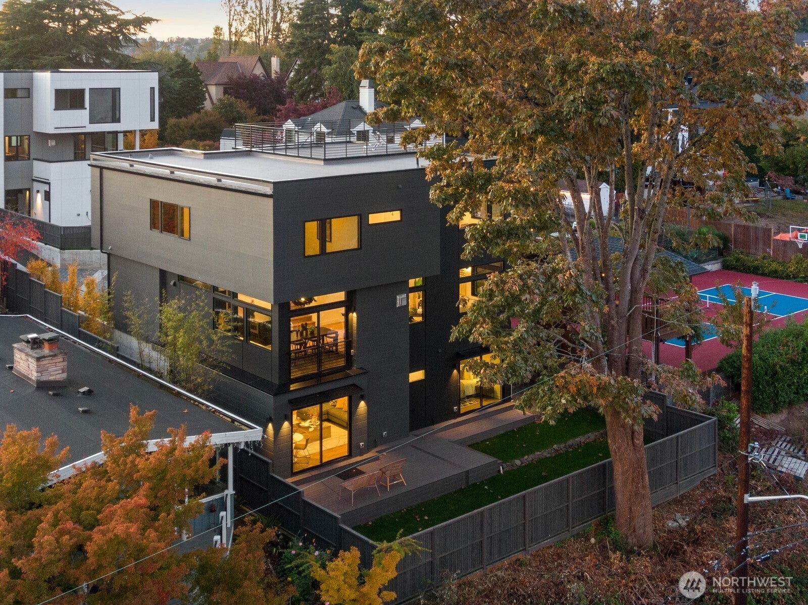 Seattle, Washington, 98118, United States, 6 Bedrooms Bedrooms, ,4 BathroomsBathrooms,Residential,Active,1965834