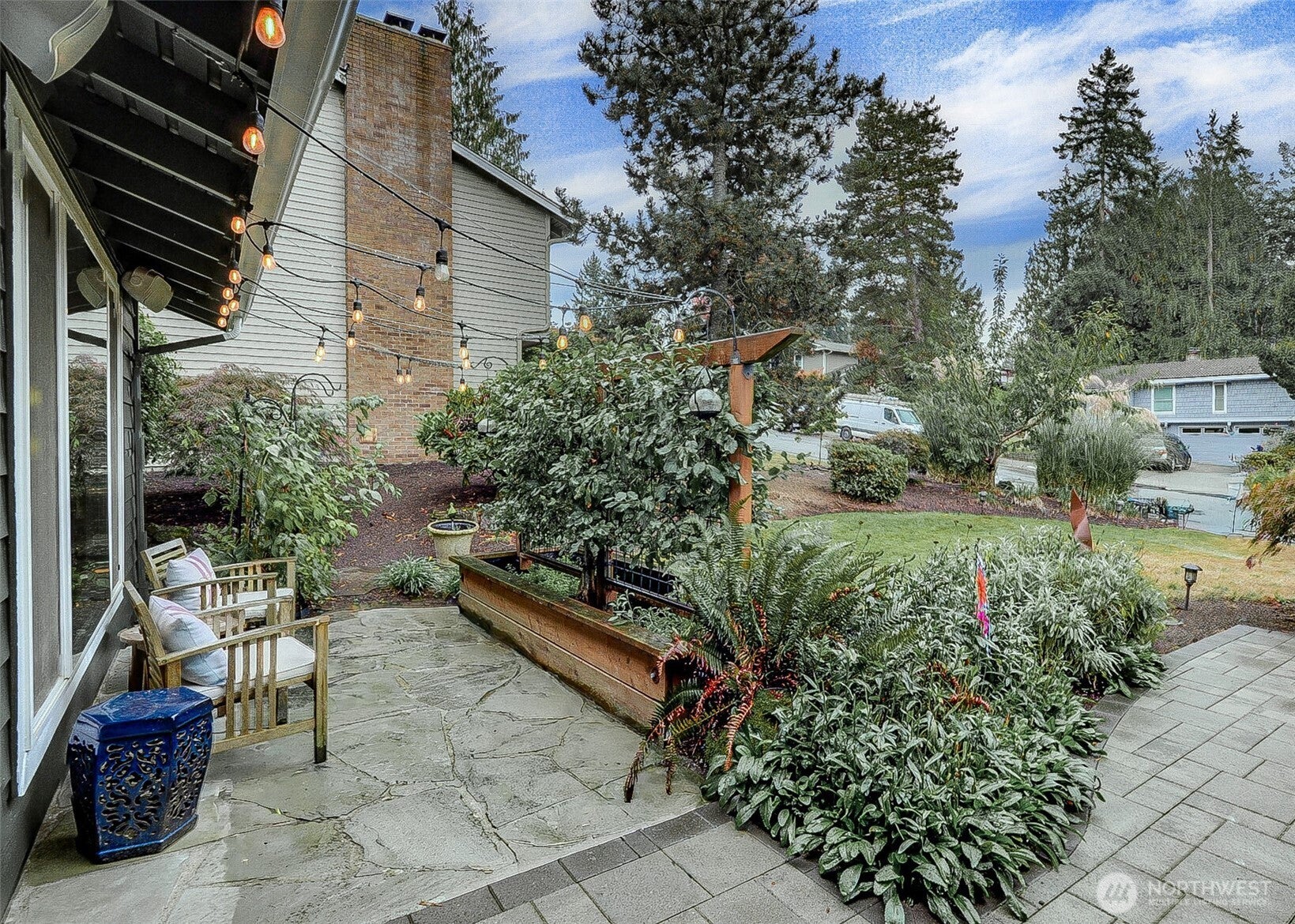 Redmond, Washington, 98052, United States, 5 Bedrooms Bedrooms, ,3 BathroomsBathrooms,Residential,Active,1988724