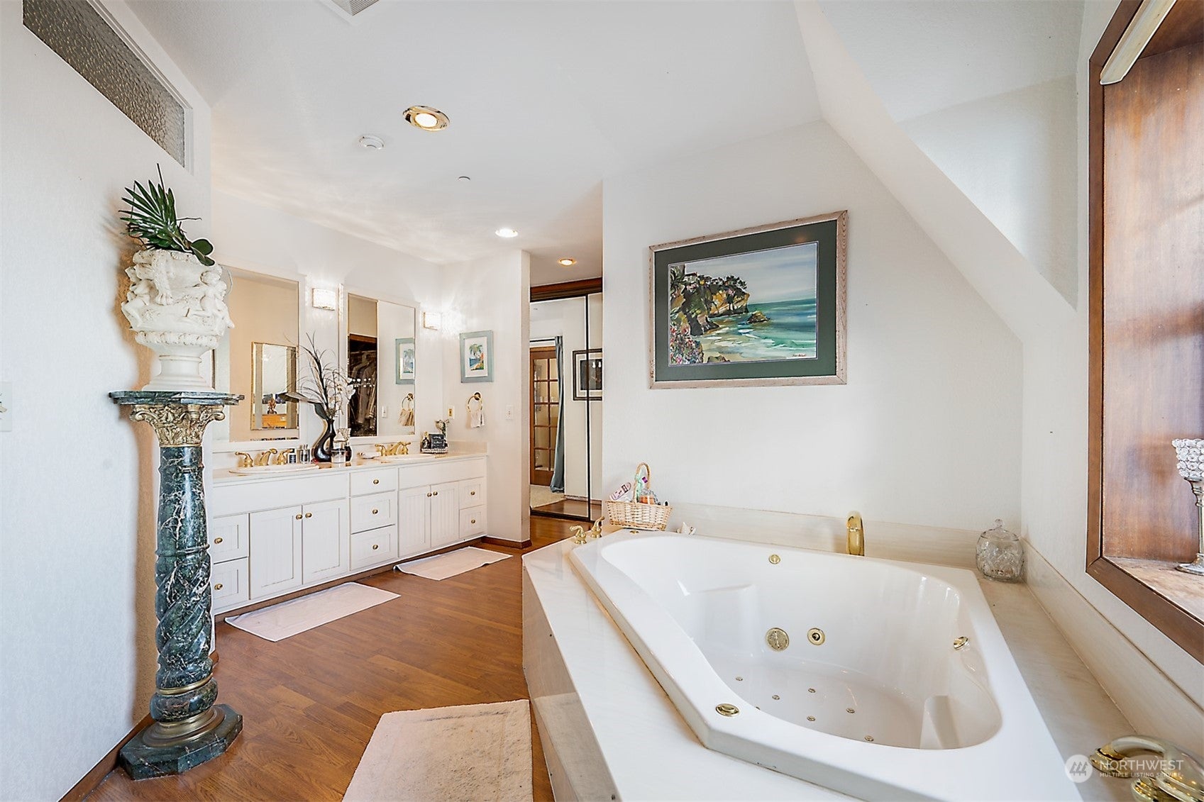 Burien, Washington, 98166, United States, ,5 BathroomsBathrooms,Residential,Pending,1702630