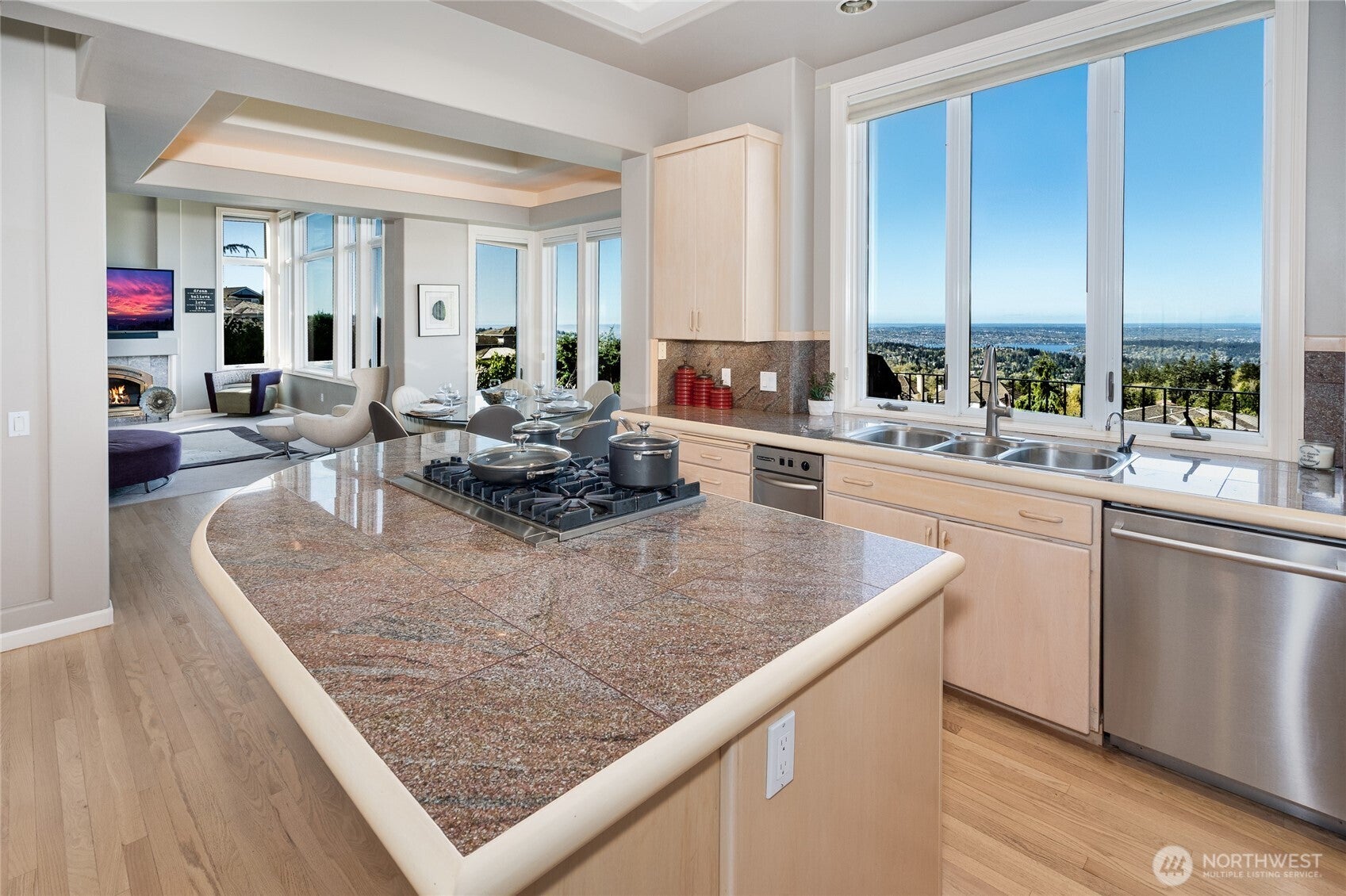 Bellevue, Washington, 98006, United States, 5 Bedrooms Bedrooms, ,6 BathroomsBathrooms,Residential,Active,1871218