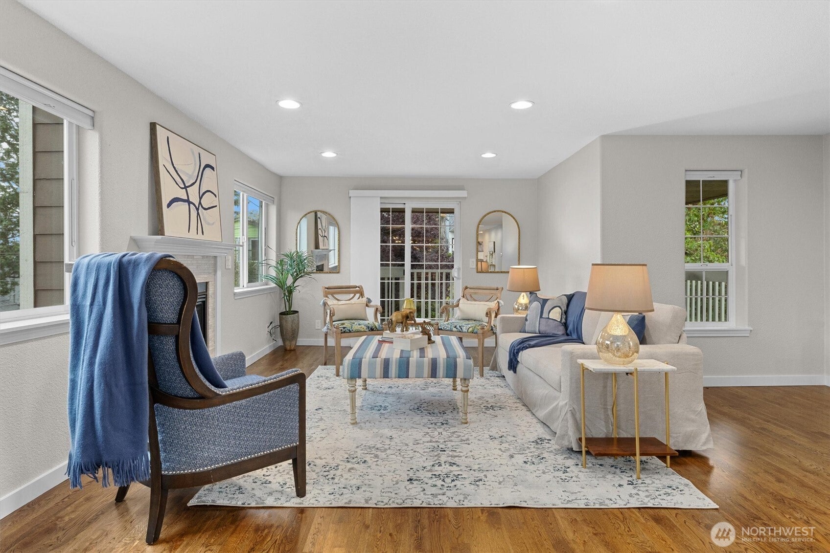 Seattle, Washington, 98118, United States, 4 Bedrooms Bedrooms, ,4 BathroomsBathrooms,Residential,Active,1964271