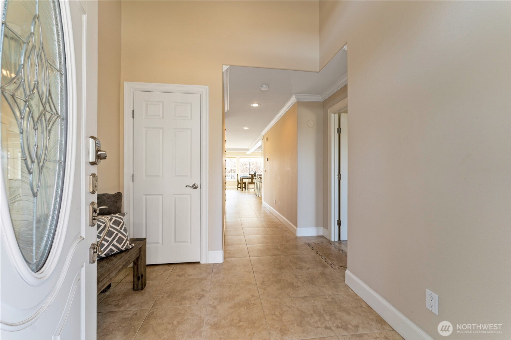 Manson, Washington, 98831, United States, 4 Bedrooms Bedrooms, ,4 BathroomsBathrooms,Residential,Active,1936117